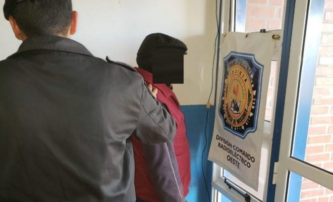 Septuagenario fue detenido por golpear a su pareja