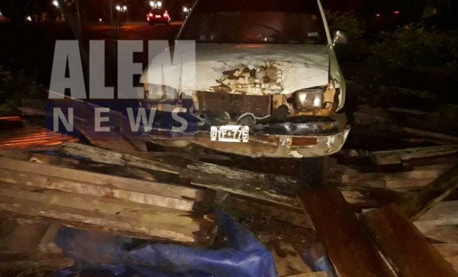 Camioneta sin frenos embistió a una mujer