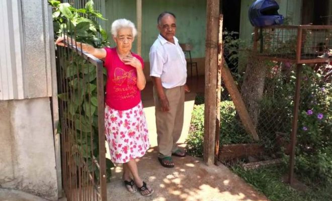 Con el cuento del tío robaron una garrafa a septuagenaria (video)